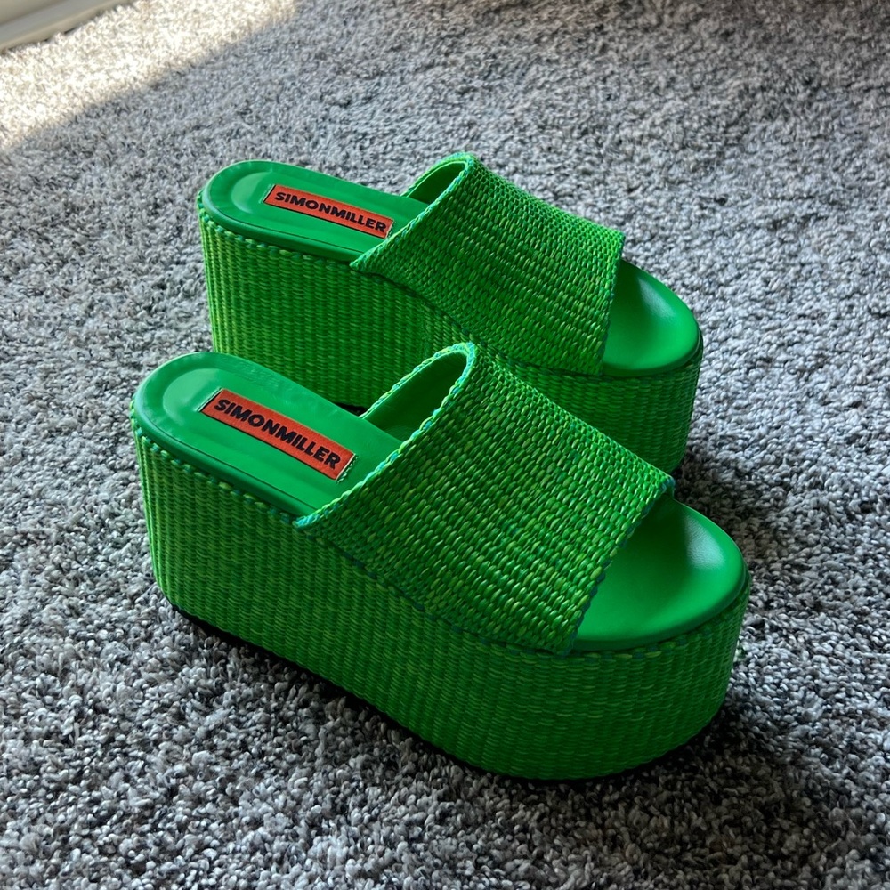 SIMON MILLER GREEN BLACKOUT WOVEN SANDALS